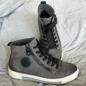 Remonte by Rieker zip-up boots